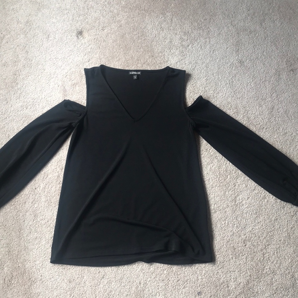 Cold shoulder top